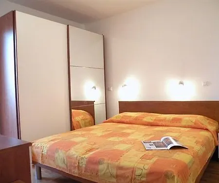 Rosa Daire Dubrovnik