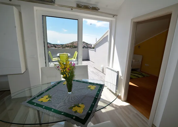 Rosa דוברובניק