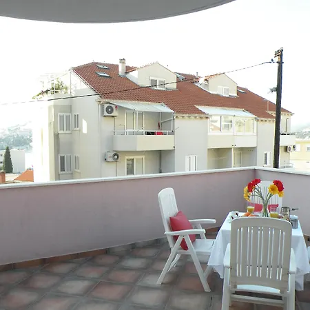 Rosa Apartment *