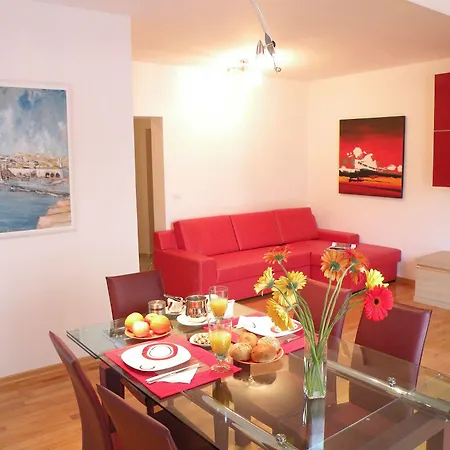 Rosa Apartment